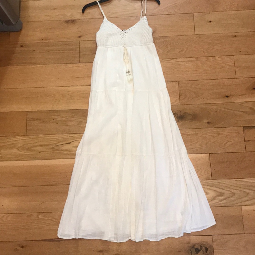 Dress - Picture 2 of 4